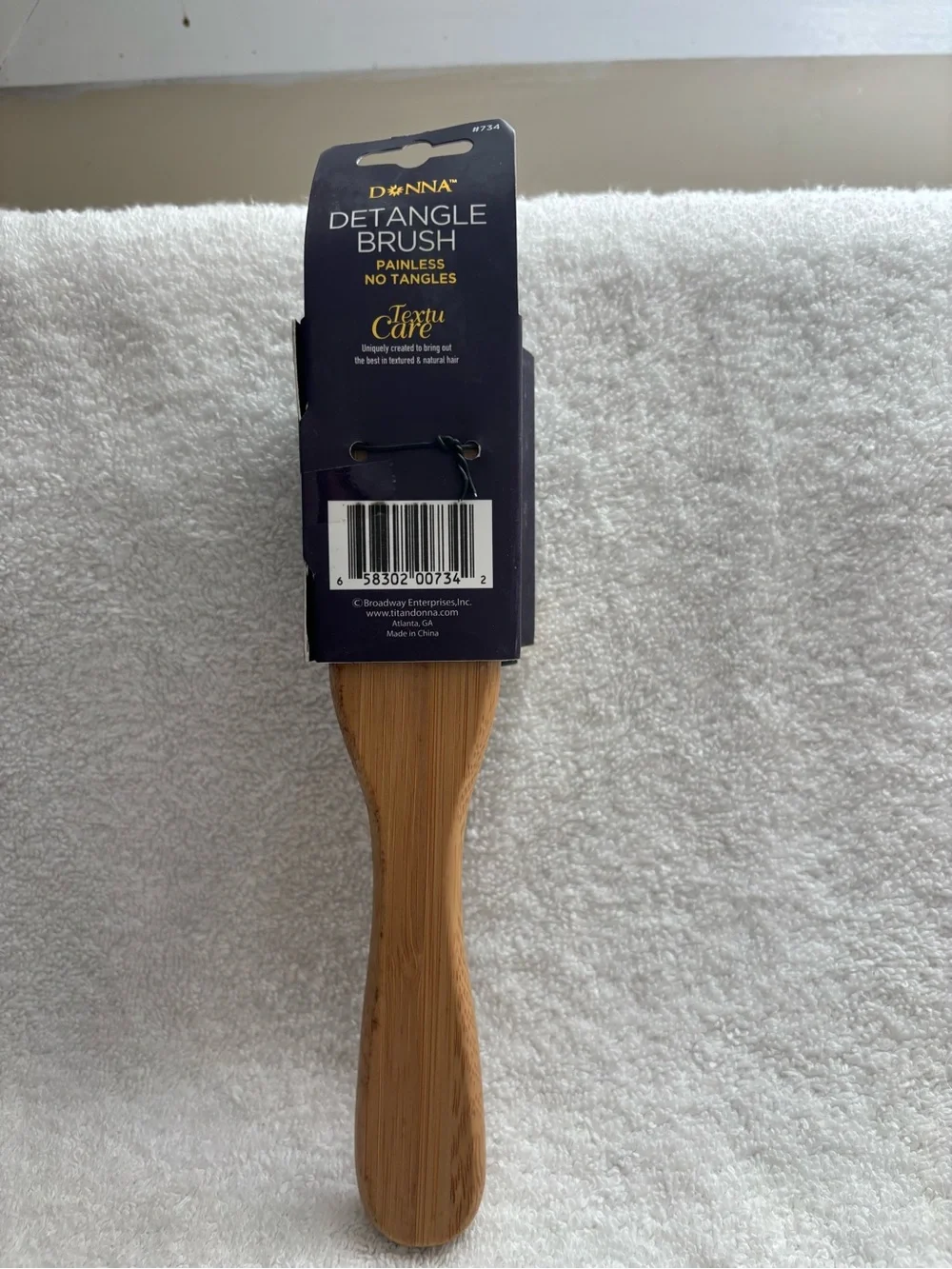 New Donna detangle brush # 734